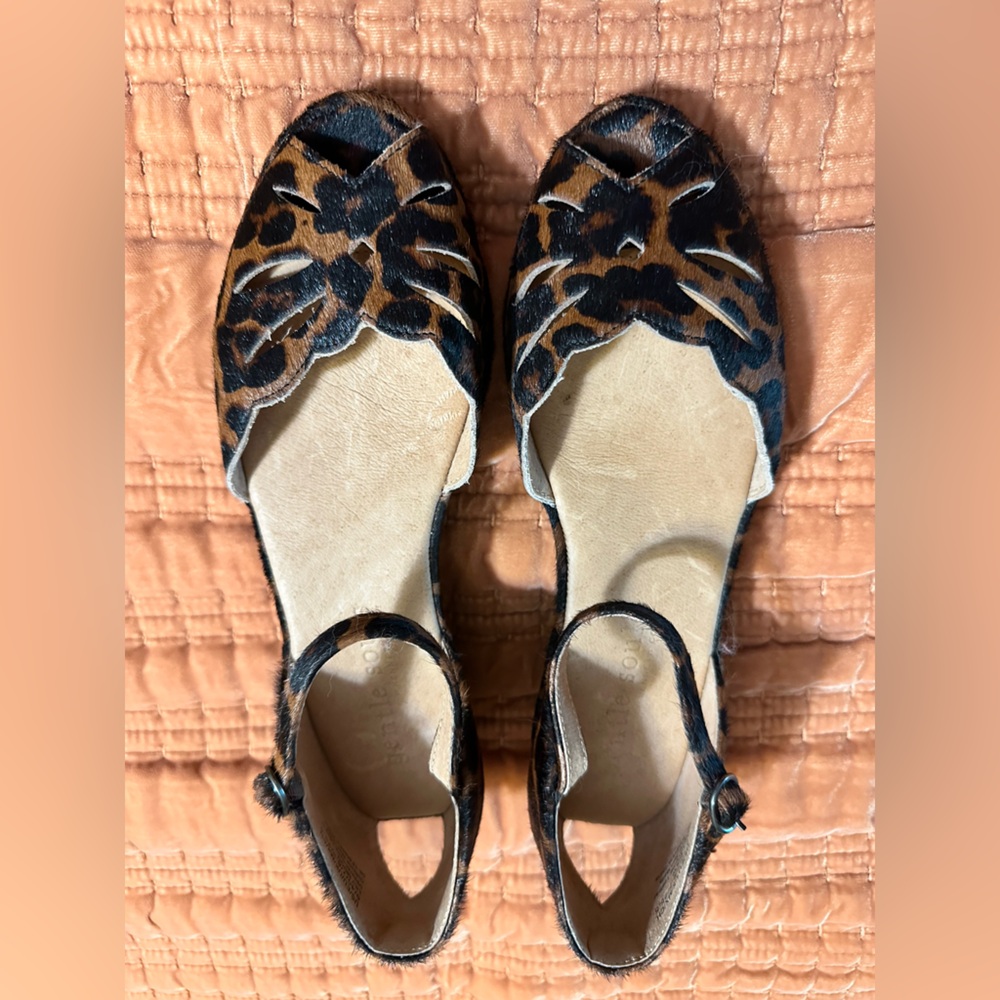 Kenneth Cole Gentle Souls Brown and Black Sandals, 9.5